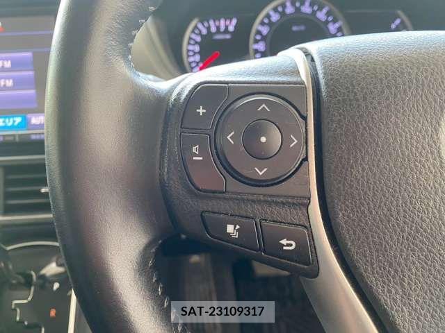 Toyota NOAH 2014-09 279495-10