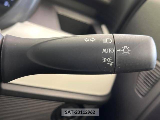 Suzuki SPACIA 2022-07 215463-17