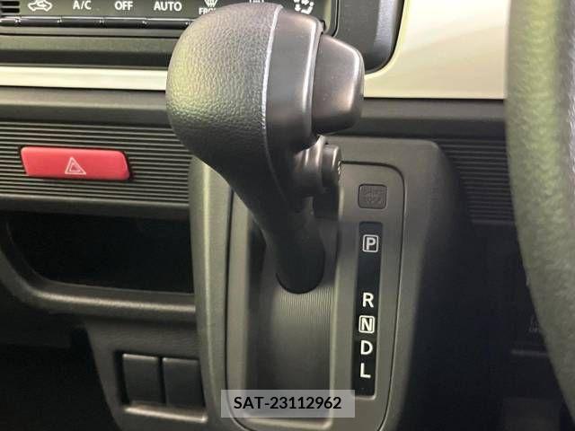 Suzuki SPACIA 2022-07 215463-18