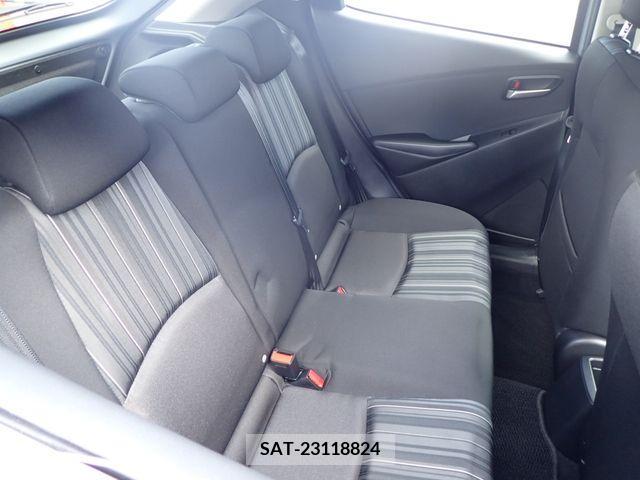 Mazda MAZDA2 2021-06 363247-14