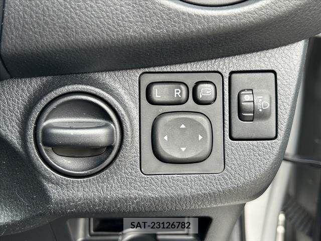 Toyota VITZ 2019-03 288565-5