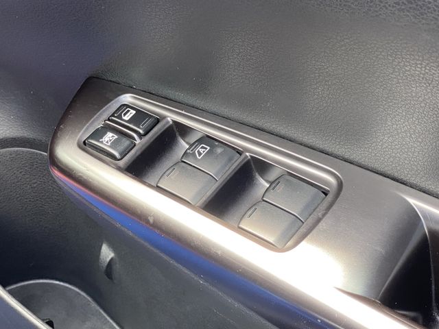 Subaru IMPREZA WRX 2012-03 12985-9
