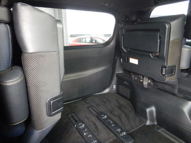 Toyota VELLFIRE 2017-03 17233-18