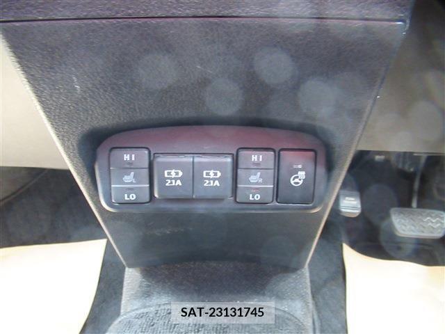 Toyota SIENTA 2019-07 344572-18