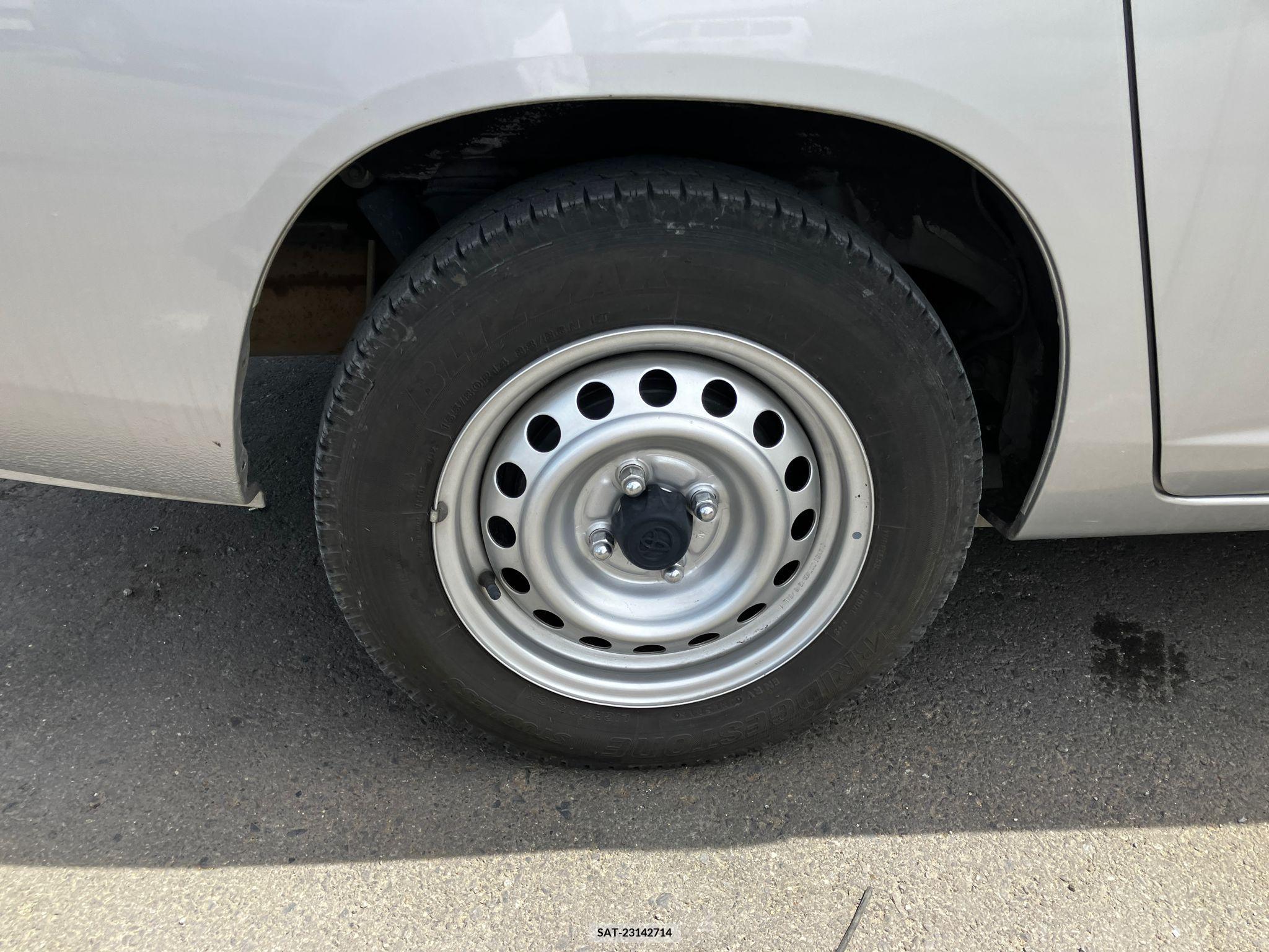 Toyota PROBOX VAN 2017-02 258329-17