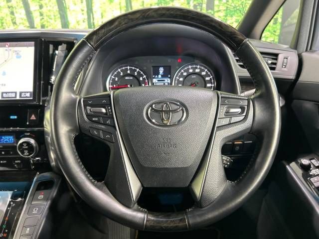 Toyota VELLFIRE 2017-12 196824-12