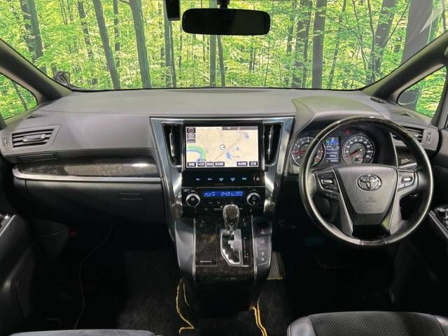 Toyota VELLFIRE 2017-12 196824-1