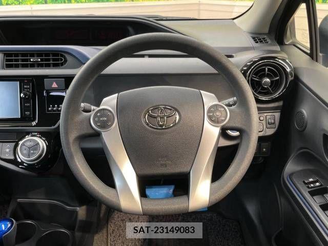 Toyota AQUA 2015-09 356227-11