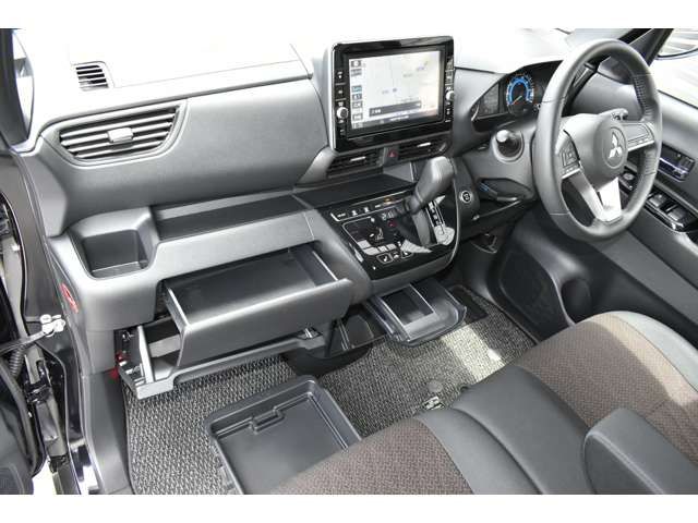 Mitsubishi EK X SPACE 2021-11 2397-6