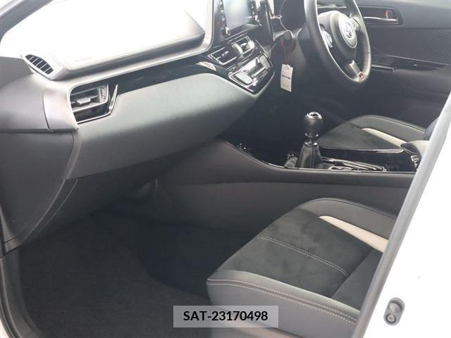 Toyota C-HR 2022-12 343004-21