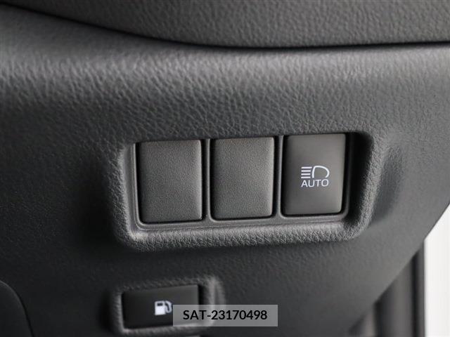 Toyota C-HR 2022-12 343004-10
