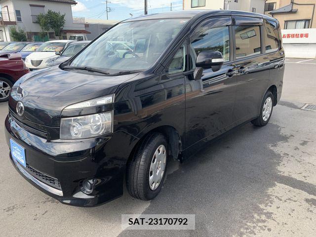 Toyota VOXY 2010-03 379356-5