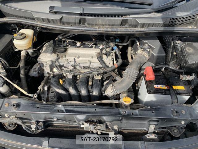 Toyota VOXY 2010-03 379356-17