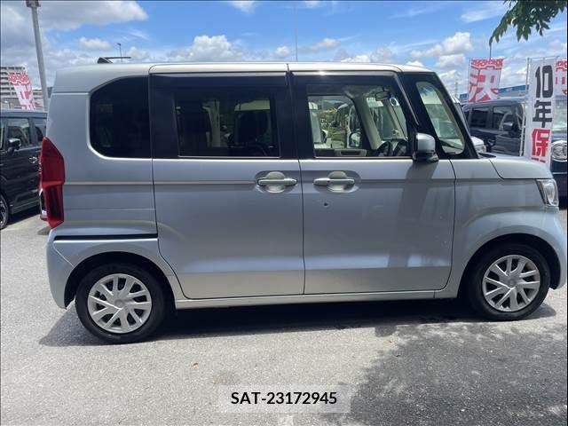 Honda N BOX 2018-01 333833-7