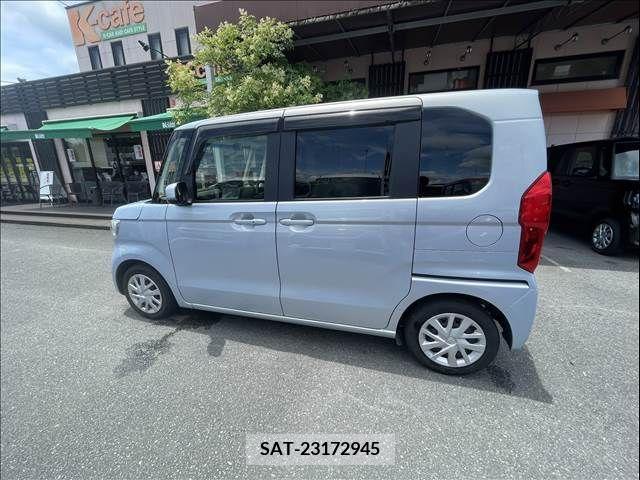 Honda N BOX 2018-01 333833-3
