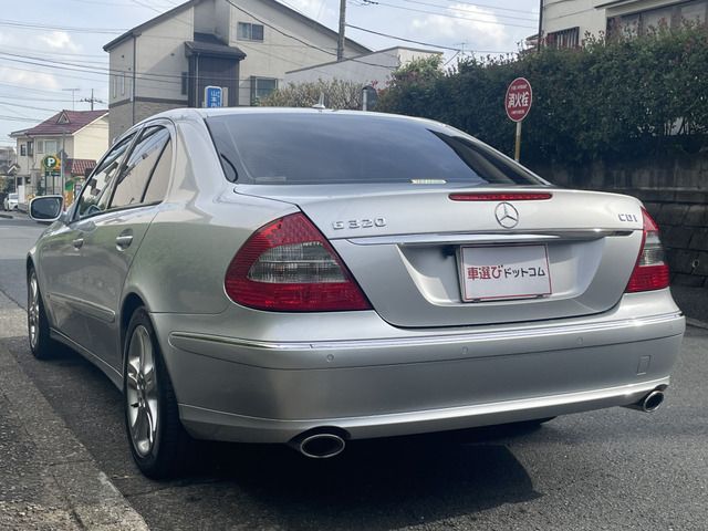 Mercedes Benz E-CLASS 2008-06 12596-1