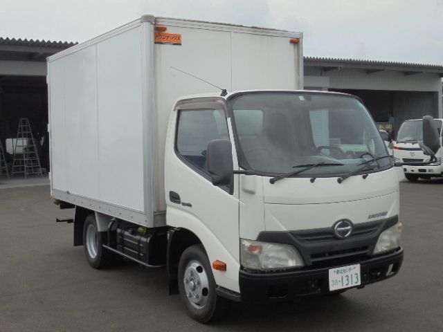 Hino DUTRO 2012-03 3383-8