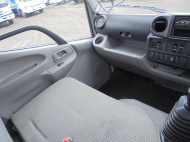 Hino DUTRO 2012-03 3383-15