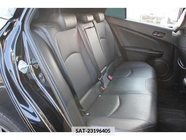 Toyota PRIUS 2019-10 351952-14