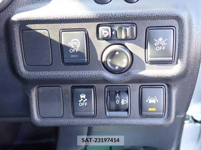 Nissan NOTE 2018-11 207421-12