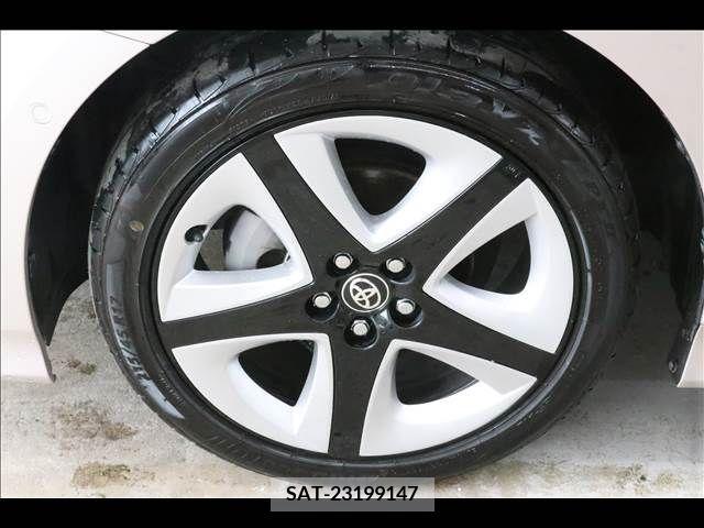 Toyota PRIUS PHV 2017-03 283552-4