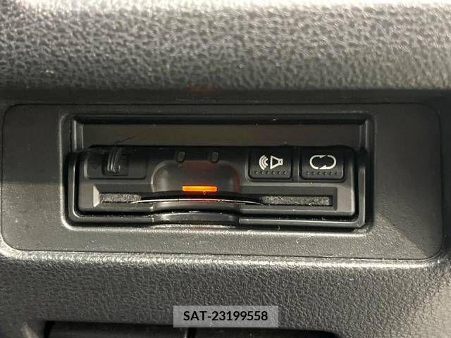 Nissan JUKE 2012-11 391606-4