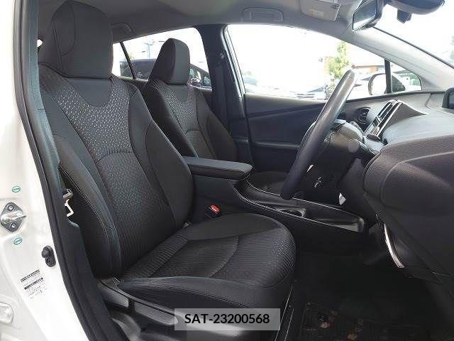 Toyota PRIUS 2017-07 348341-4