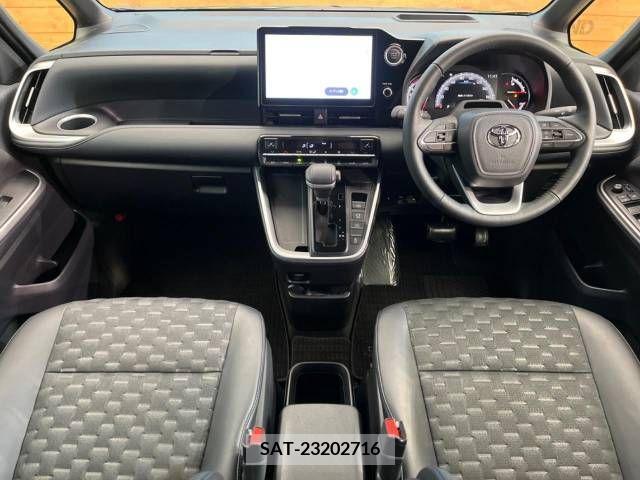 Toyota VOXY 2023-07 237796-1