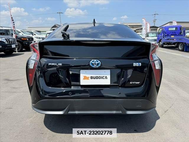 Toyota PRIUS 2016-06 366708-13