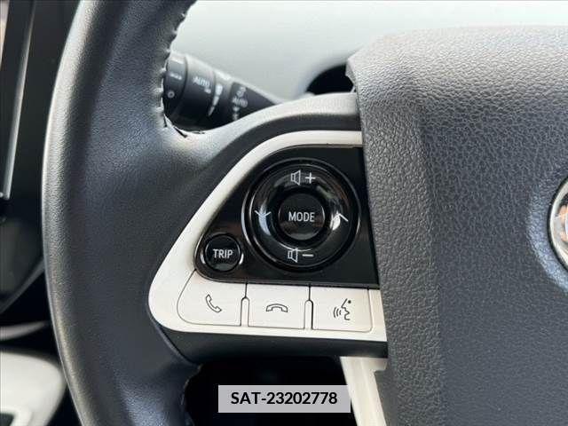Toyota PRIUS 2016-06 366708-6