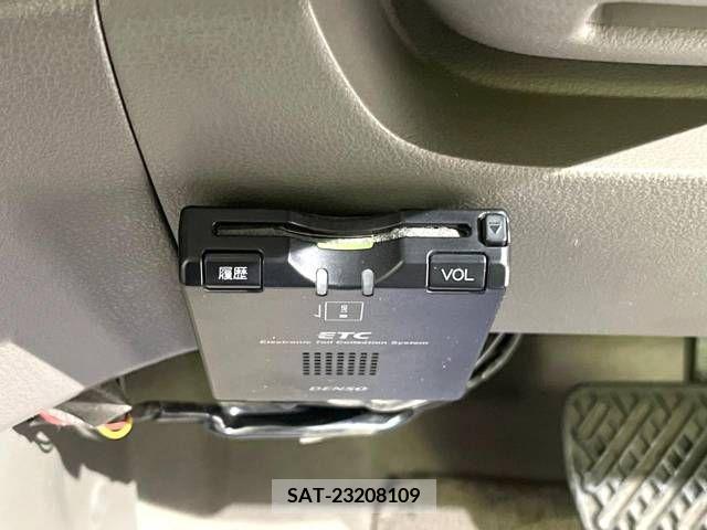 Nissan MARCH 2014-02 338712-4
