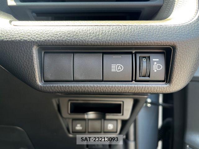 Toyota PRIUS 2023-12 313516-11