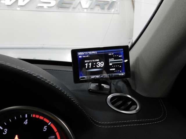 Mercedes Benz GL-CLASS 2015-08 196335-16