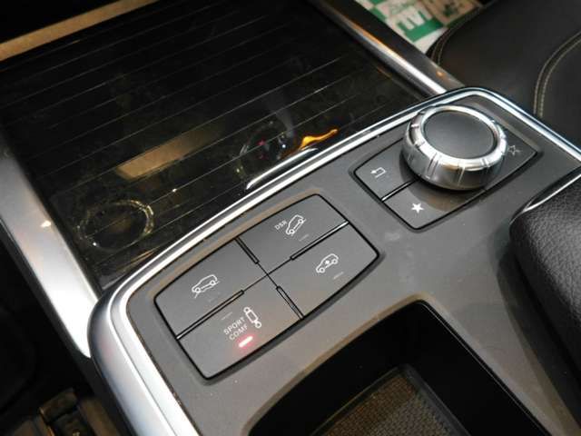 Mercedes Benz GL-CLASS 2015-08 196335-15
