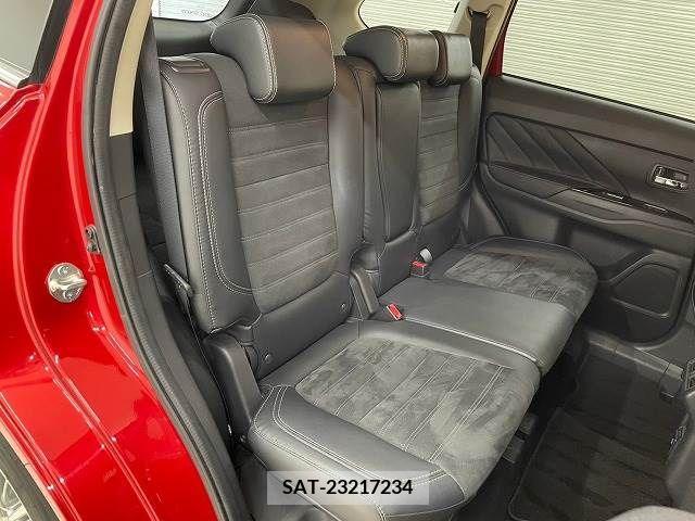 Mitsubishi OUTLANDER PHEV 2019-03 222858-8