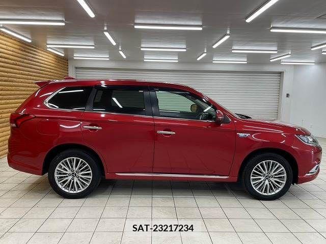 Mitsubishi OUTLANDER PHEV 2019-03 222858-17