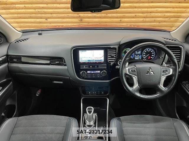 Mitsubishi OUTLANDER PHEV 2019-03 222858-1
