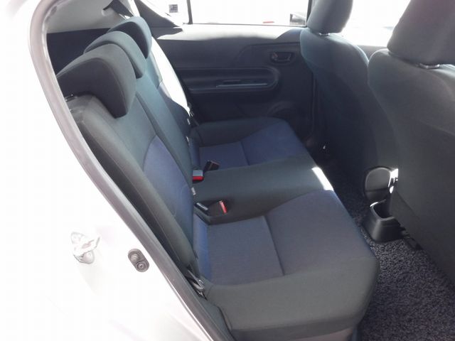 Toyota AQUA 2015-06 13585-15
