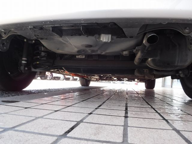 Toyota AQUA 2015-06 13585-18