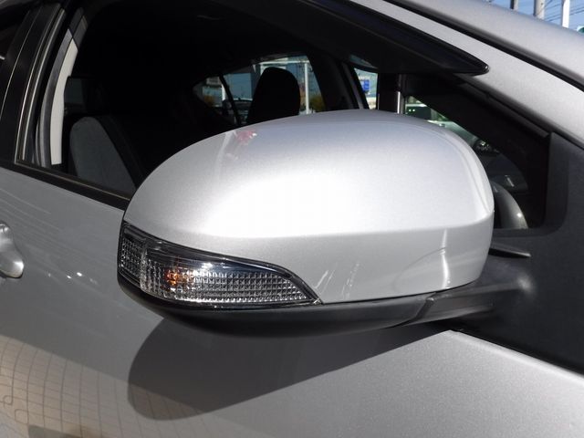 Toyota AQUA 2015-06 13585-7