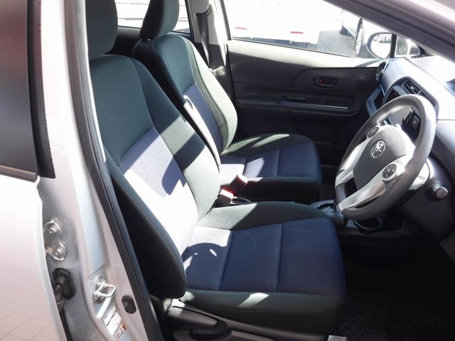 Toyota AQUA 2015-06 13585-14