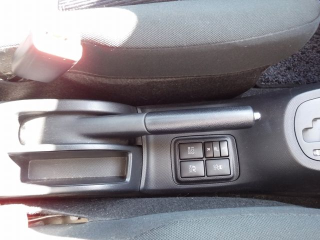 Toyota AQUA 2015-06 13585-12