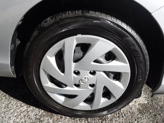 Toyota AQUA 2015-06 13585-8