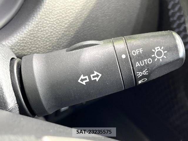 Nissan TIIDA 2011-09 301198-5