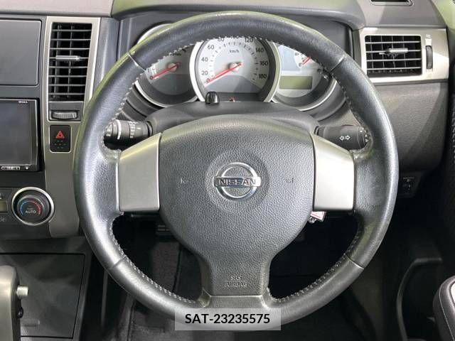 Nissan TIIDA 2011-09 301198-11
