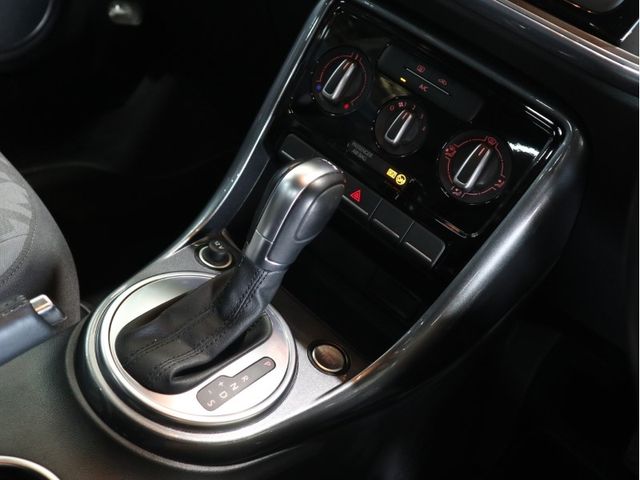 VolksWagen THE BEETLE 2017-08 24102-11
