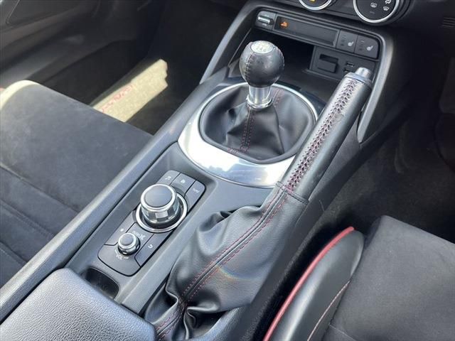 Mazda ROADSTER 2017-05 21400-21