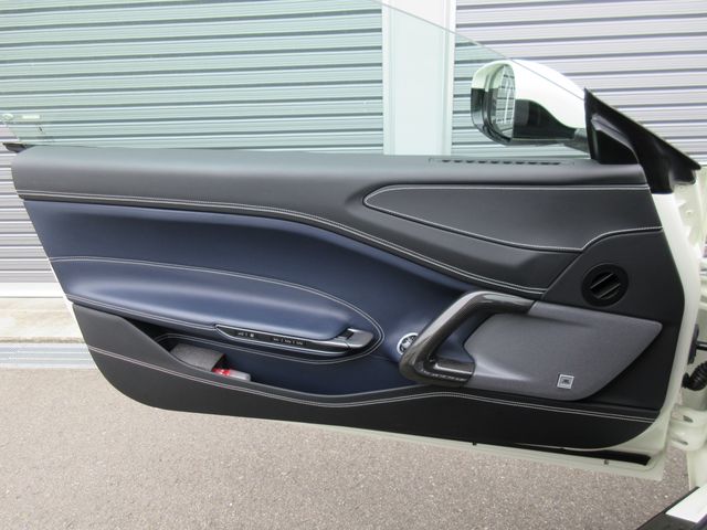 Ferrari GTC4 2017-02 3306-25