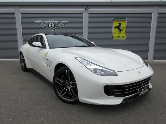 Ferrari GTC4 2017-02 3306-4