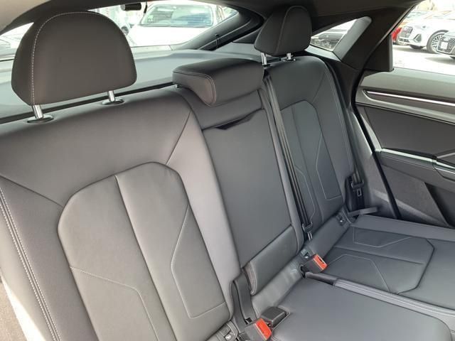 Audi Q3 2020-09 27232-16